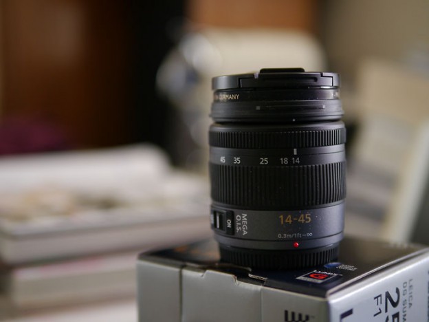 Panasonic Leica DG Summilux 25 mm f/1.4 ASPH